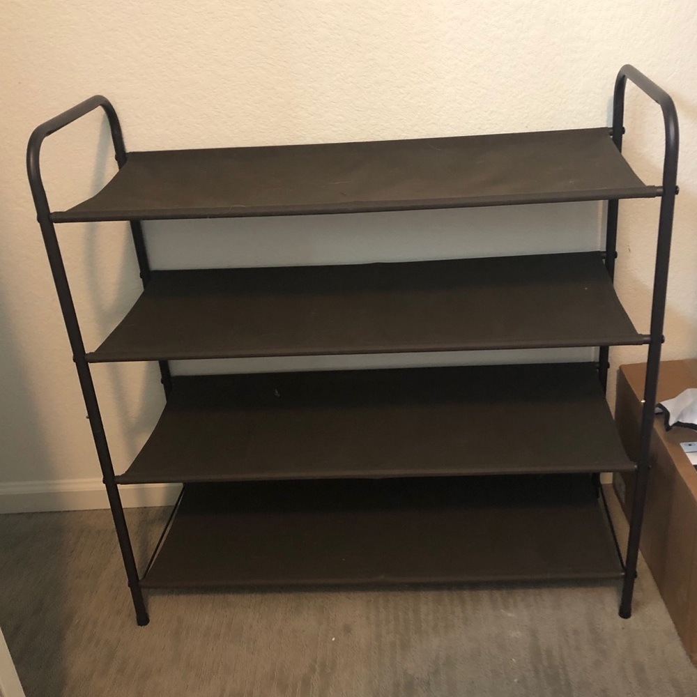 Shoes rack